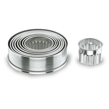 LOT DE 9 DECOUPOIRS RONDS INOX